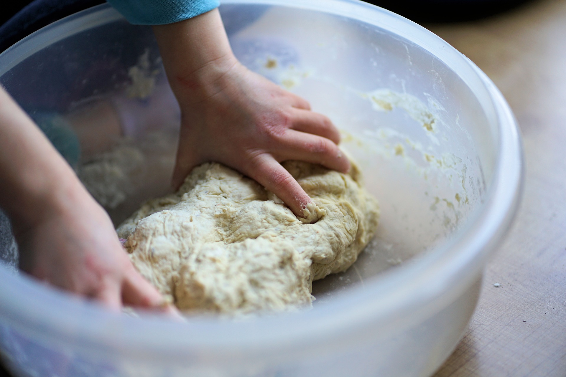 Hefeteig - so geht das Grundrezept - Alles über Backen